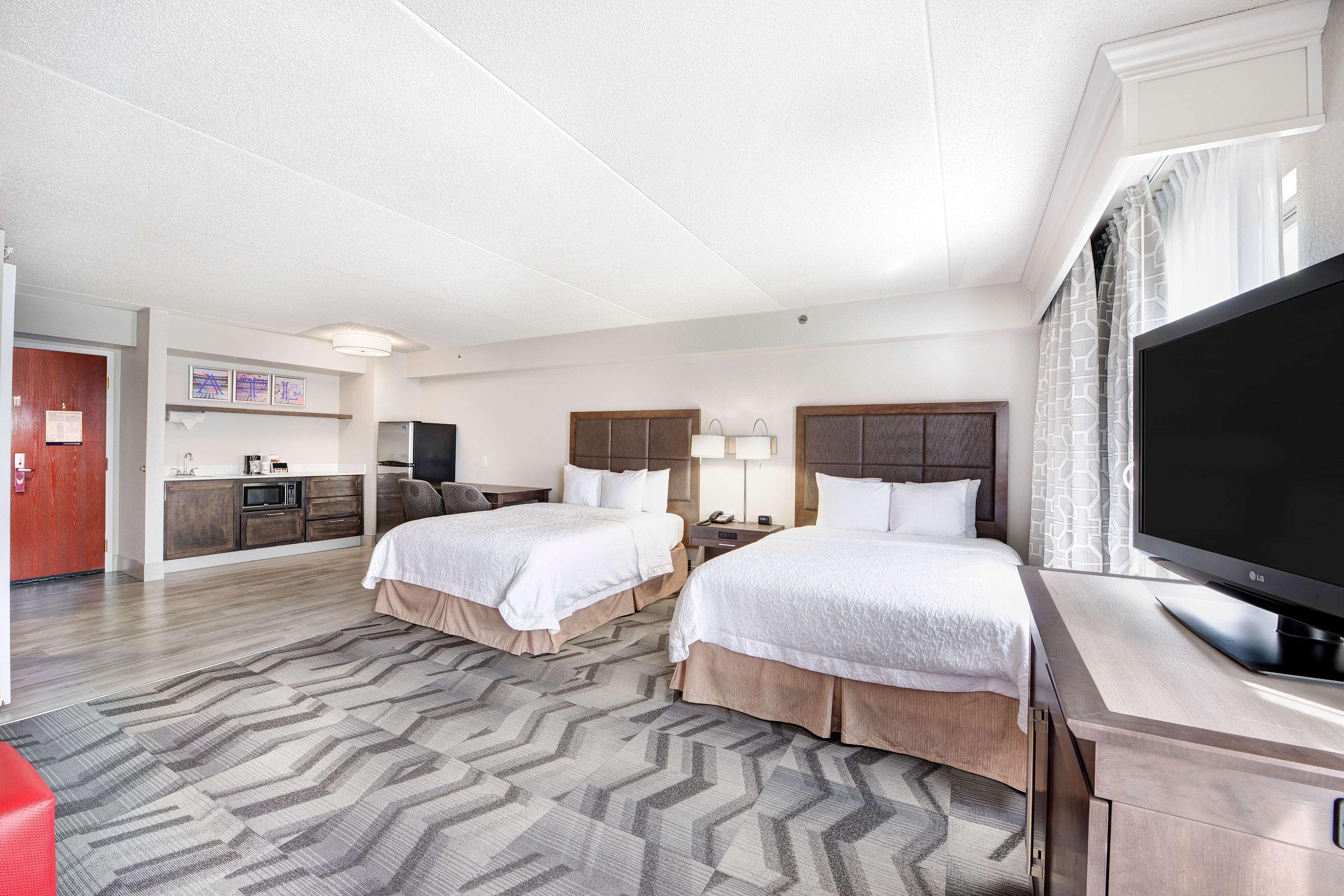 Hampton Inn & Suites Atlanta-Galleria Смирна Екстер'єр фото