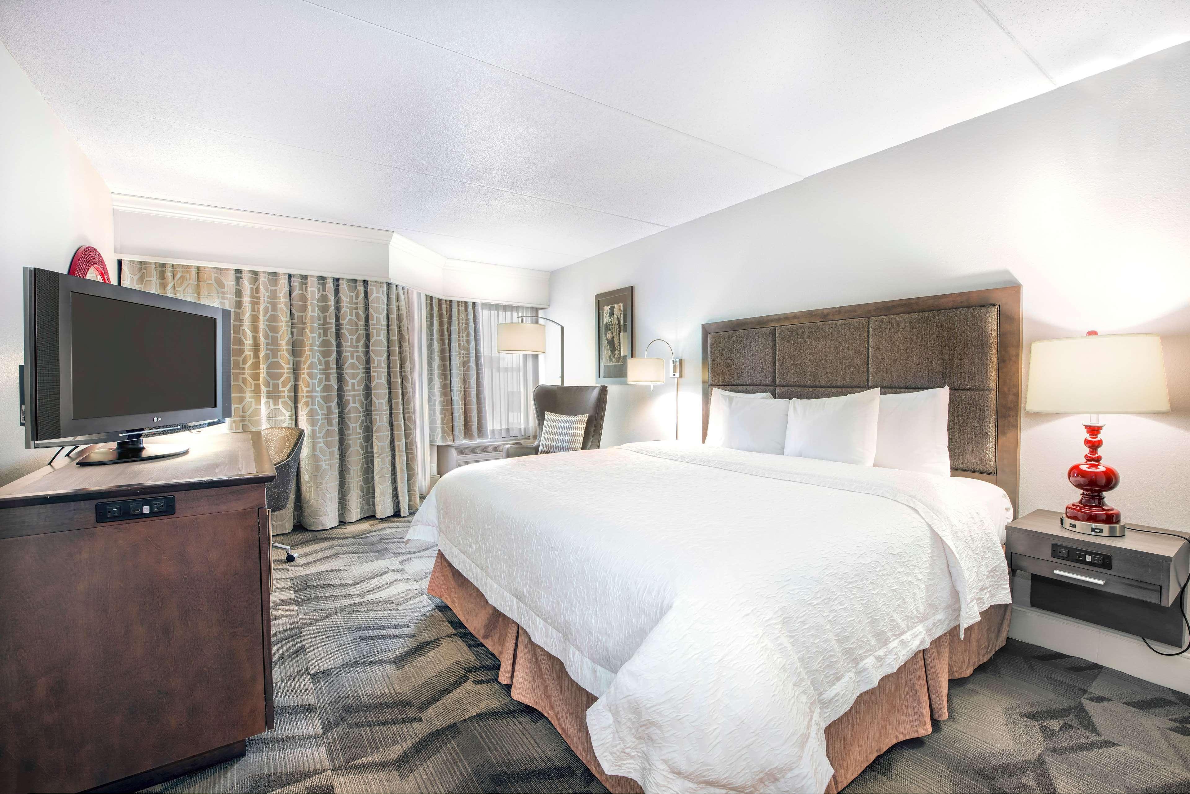 Hampton Inn & Suites Atlanta-Galleria Смирна Екстер'єр фото