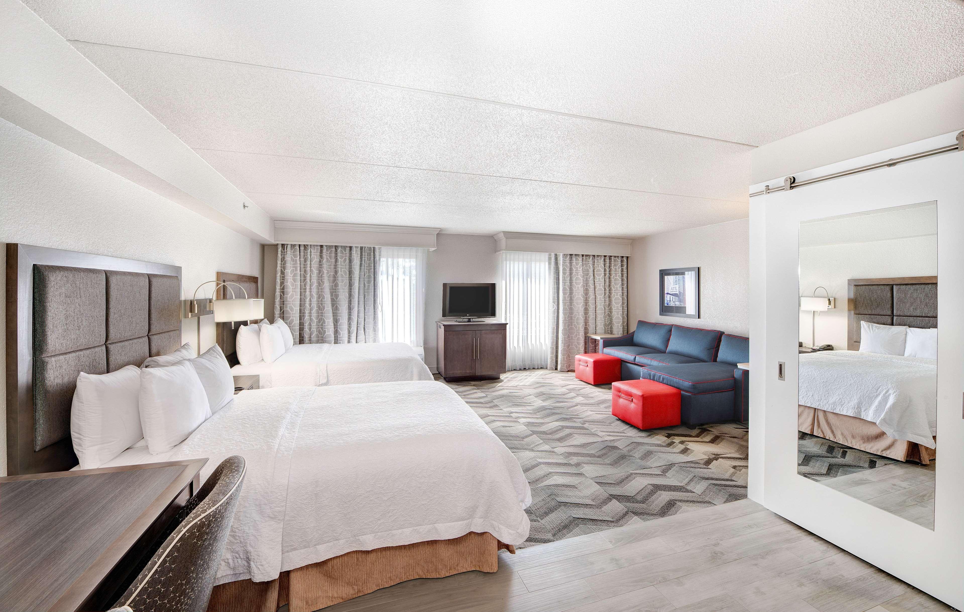 Hampton Inn & Suites Atlanta-Galleria Смирна Екстер'єр фото
