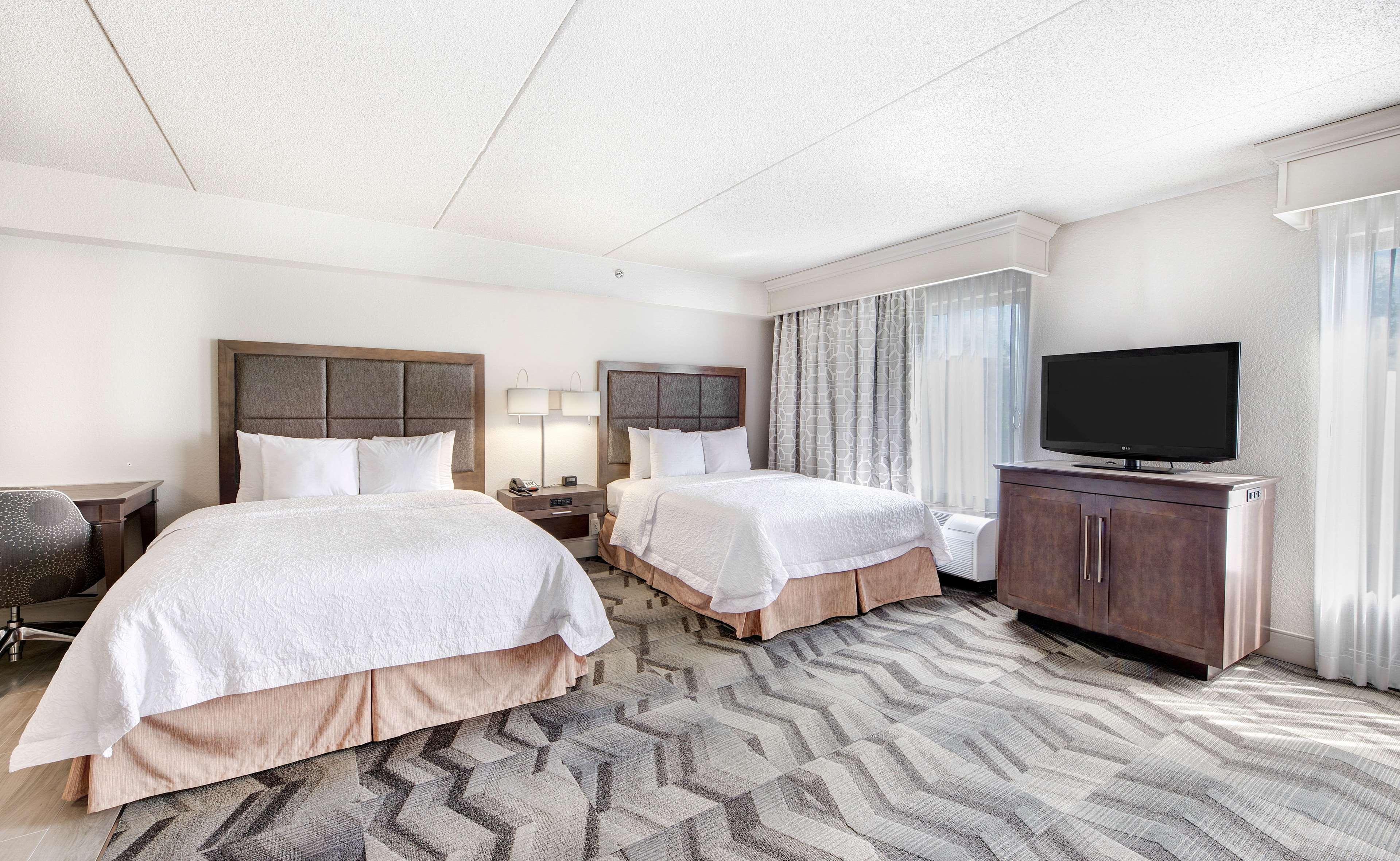 Hampton Inn & Suites Atlanta-Galleria Смирна Екстер'єр фото