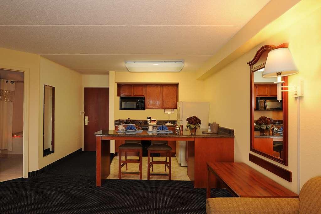 Hampton Inn & Suites Atlanta-Galleria Смирна Номер фото