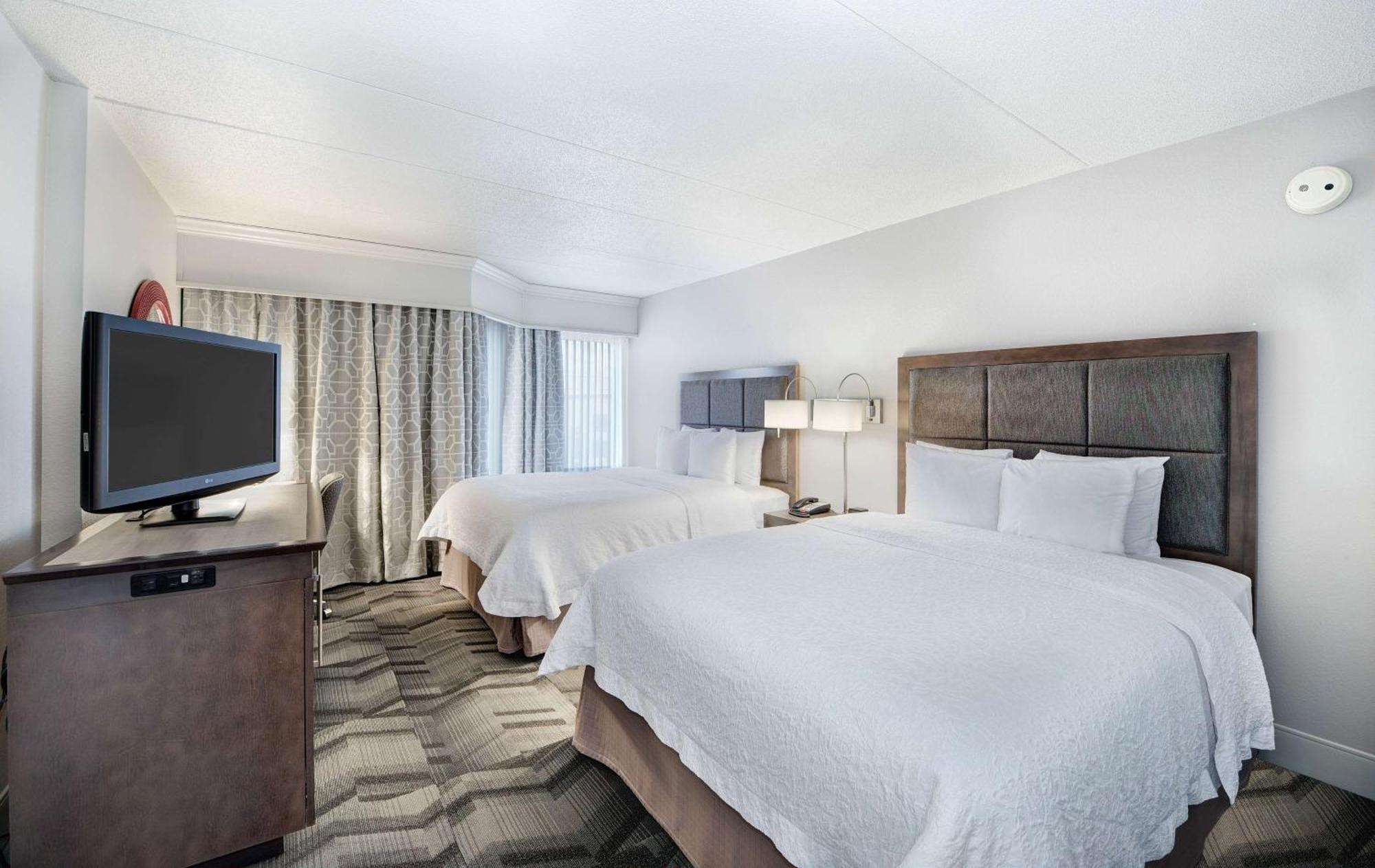 Hampton Inn & Suites Atlanta-Galleria Смирна Екстер'єр фото
