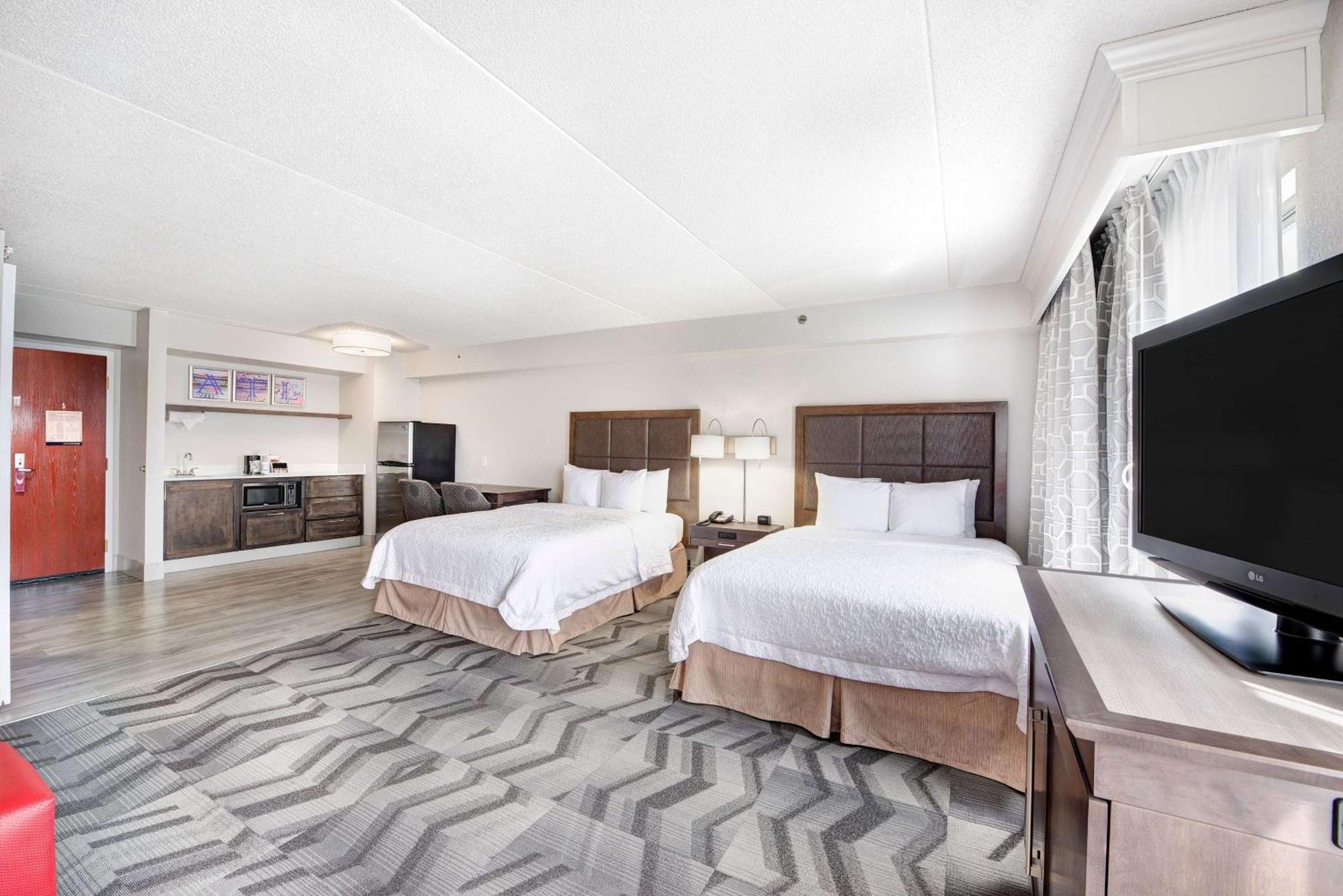 Hampton Inn & Suites Atlanta-Galleria Смирна Екстер'єр фото