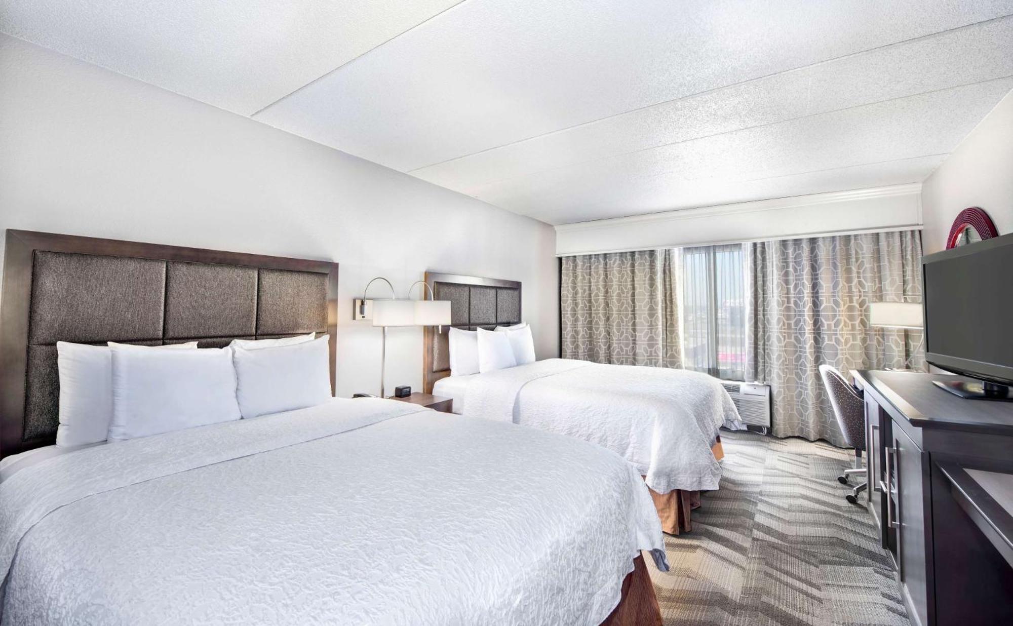 Hampton Inn & Suites Atlanta-Galleria Смирна Екстер'єр фото